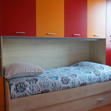 Apartmán Spacious Three-room With Terrace And Swimming Pool By Beahost *